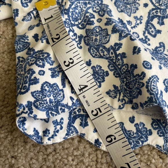 J. McLaughlin Petal Scalloped Shorts Blue White Bandana Paisley Print 6 (31) - Picture 12 of 12